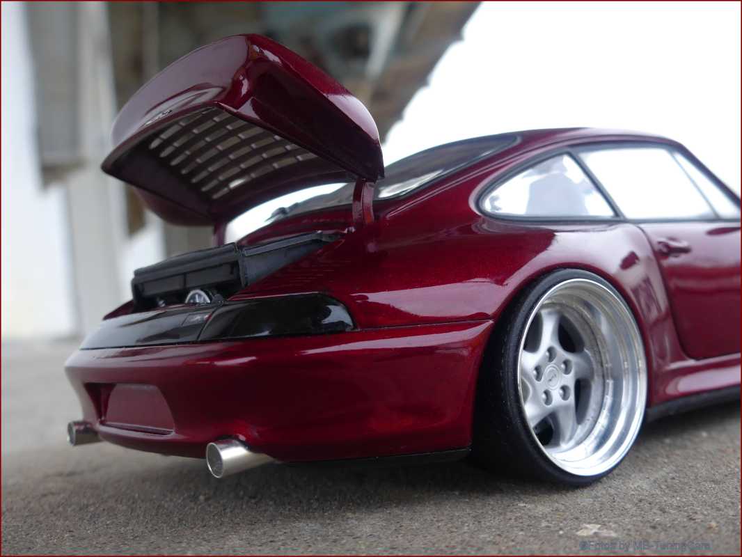 1:18 Porsche 911 (993) turbo 1997 UT-Model / Red Edition inkl.OVP